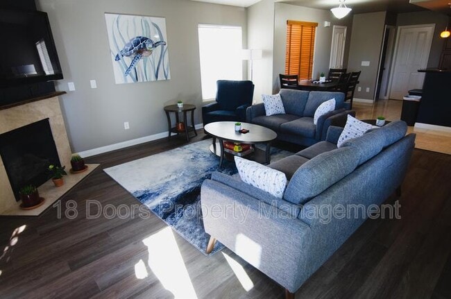 Building Photo - 3921 Oregon St