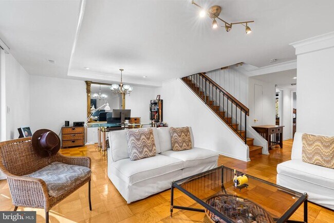 Building Photo - 110 Cross Keys Rd