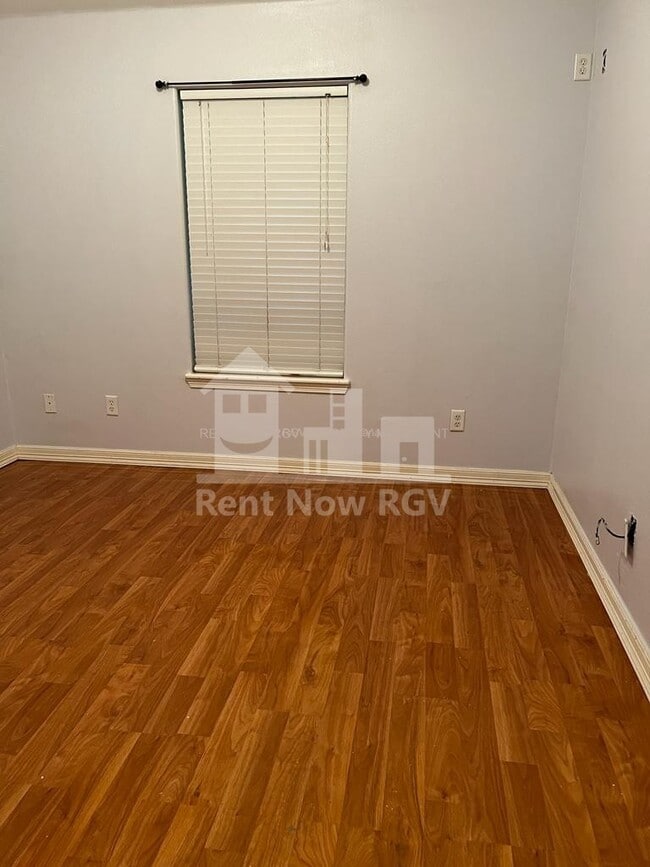 Building Photo - 1909 Ezekiel St