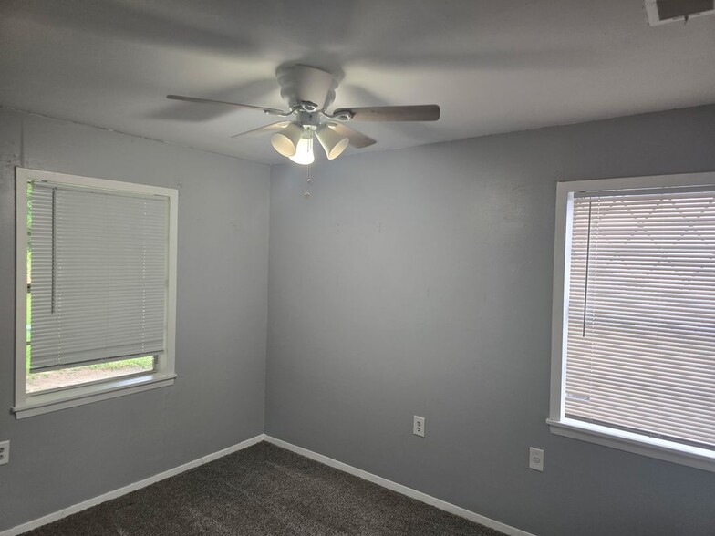 Building Photo - 204 Co Rd 2877