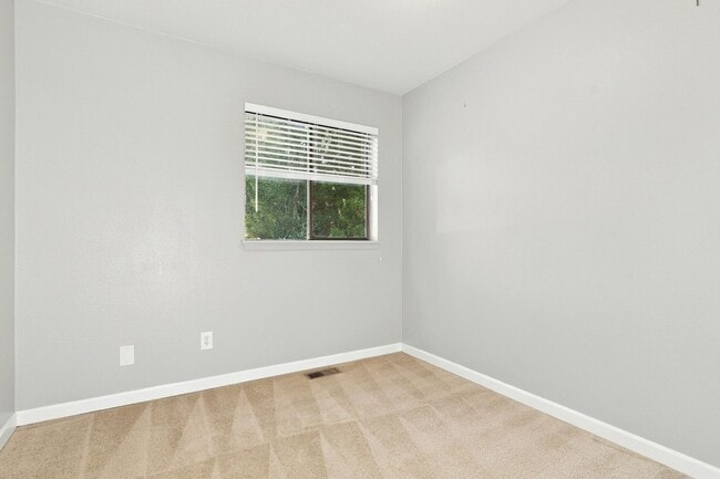 Building Photo - 21648 SE 268th St