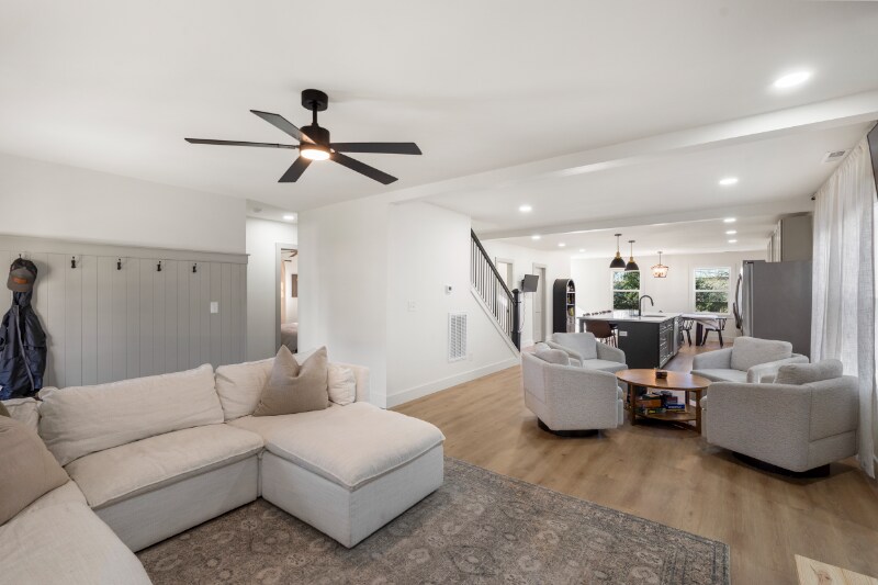 Building Photo - 2212 Weyland Ave