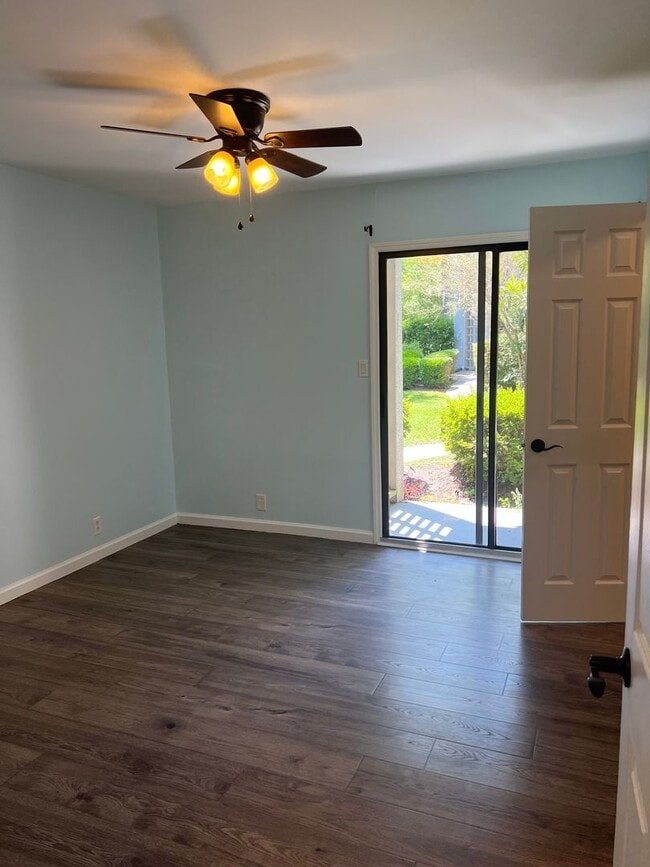 Building Photo - Remodeled Two Bedroom Tabby Walk Villa on First Floor