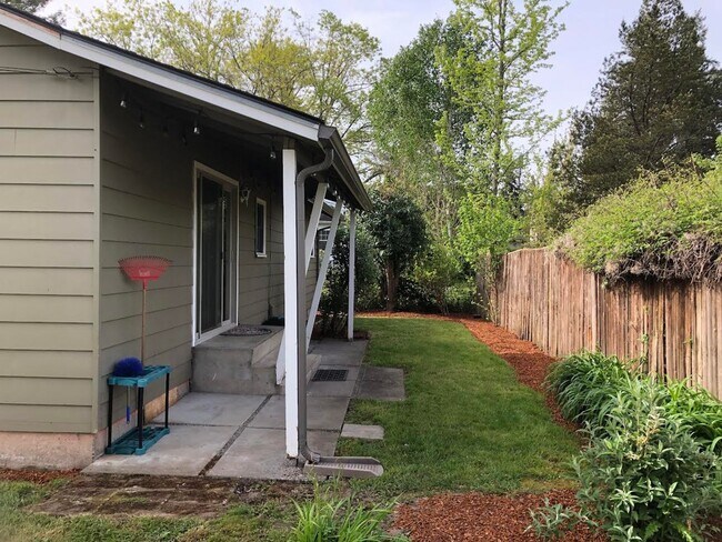 Building Photo - Mid-Century Modern In Garden Home