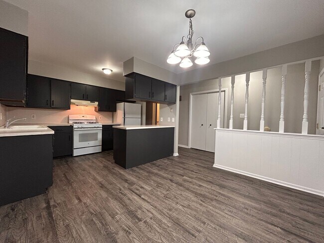 Building Photo - 20th Avenue 8062/8064