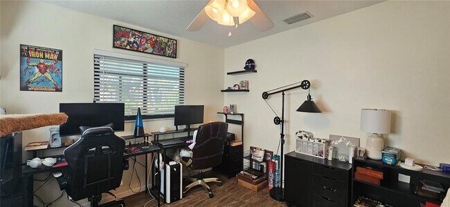 Building Photo - 1823 SE 15th St