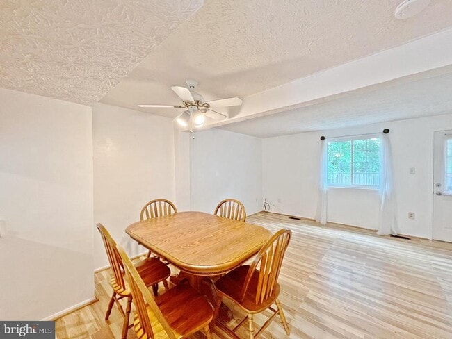 Building Photo - 6001 Rowanberry Dr
