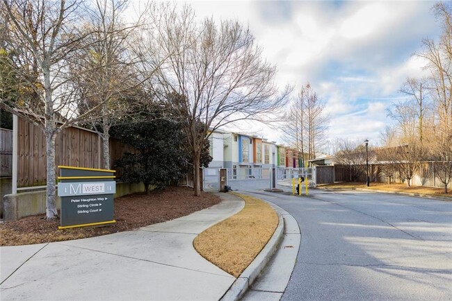 Building Photo - 1360 Peter Haughton Way