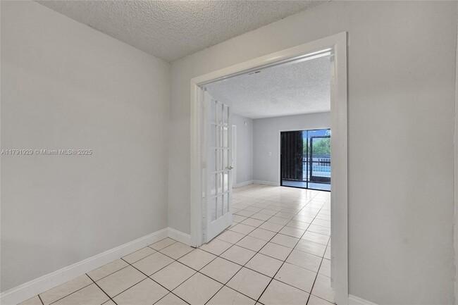 Building Photo - 3158 Coral Springs Dr