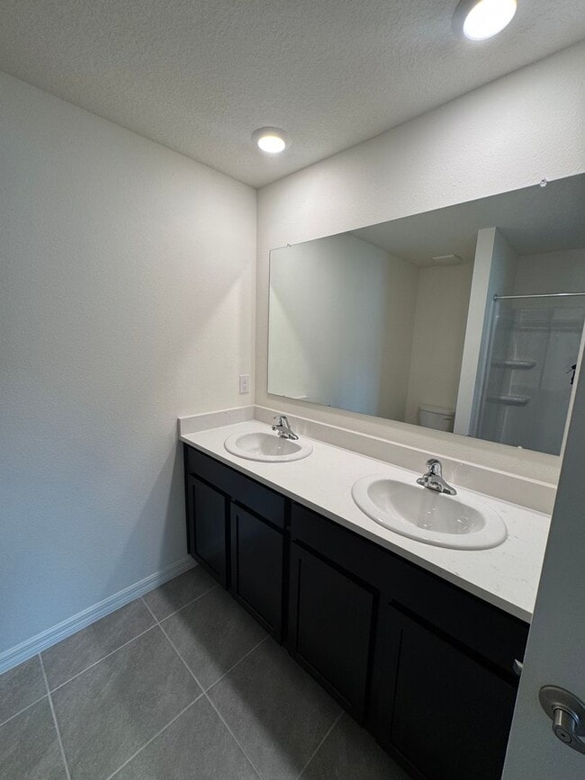 Building Photo - Brand New Construction Rental