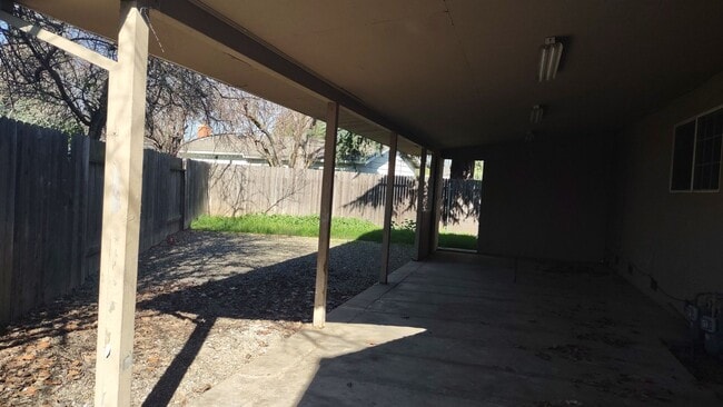 Building Photo - 2718 Toro Ct