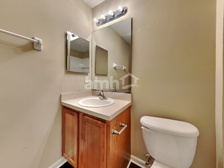 Building Photo - 9215 Hawks Haven Ct