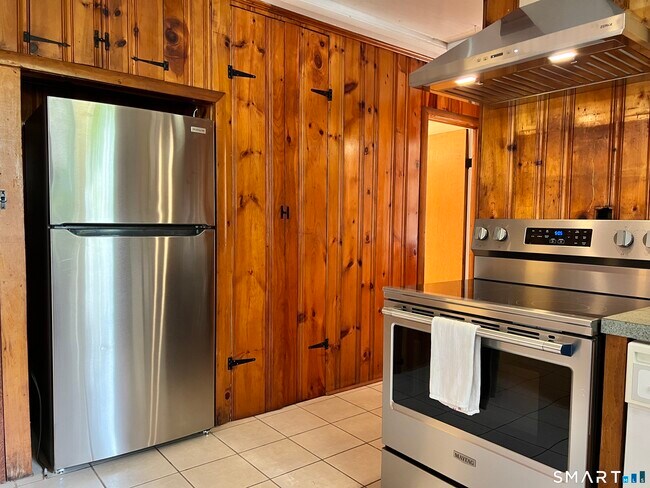 Building Photo - 34 Corsino Ave
