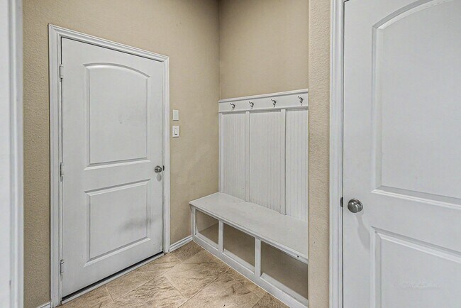 Building Photo - 29147 Crystal Rose Ln