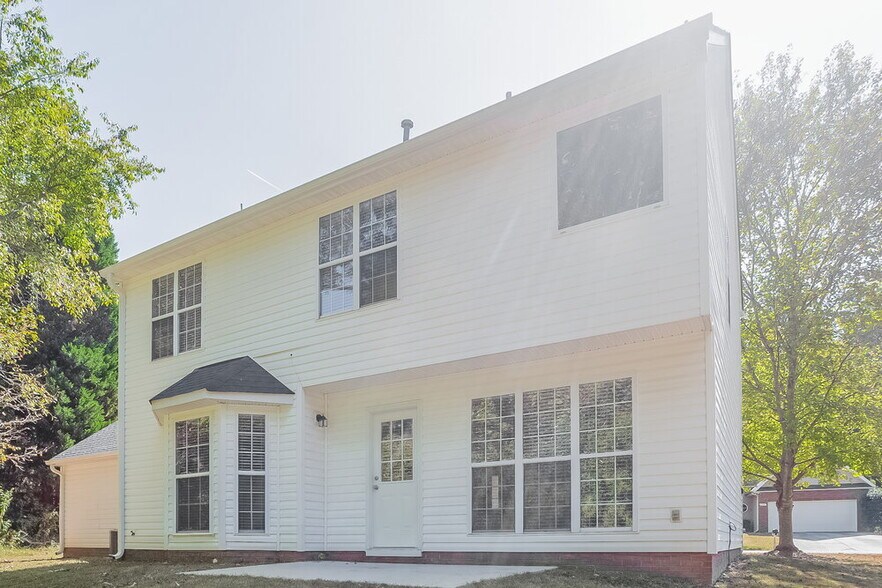 Building Photo - 5511 Chasewind Dr