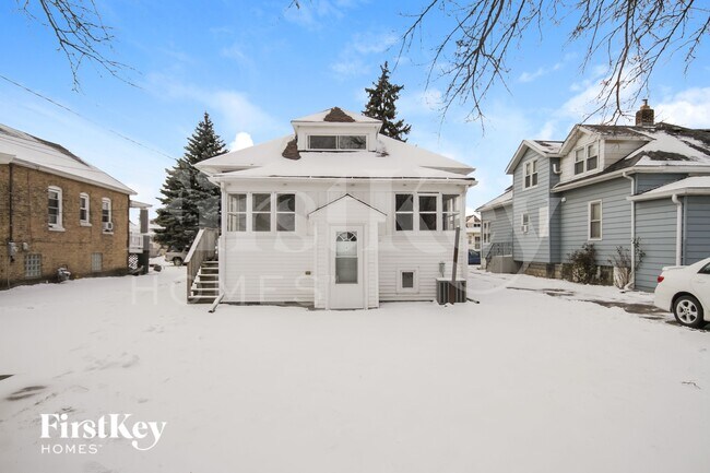 Building Photo - 649 Price Ave