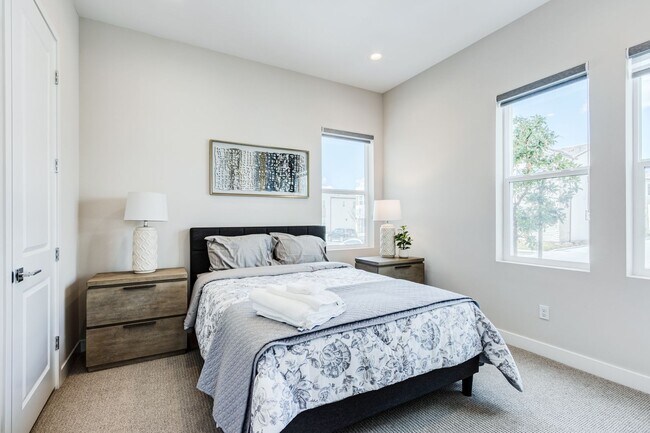 Building Photo - Incredible Fully Furnished New Home In Lak...