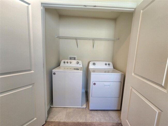 Building Photo - 5722 Wooden Pine Dr