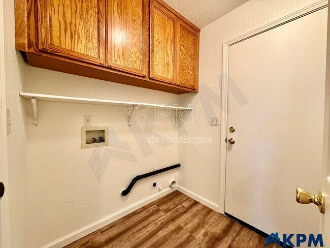 Building Photo - 18515 Monte Vista Dr