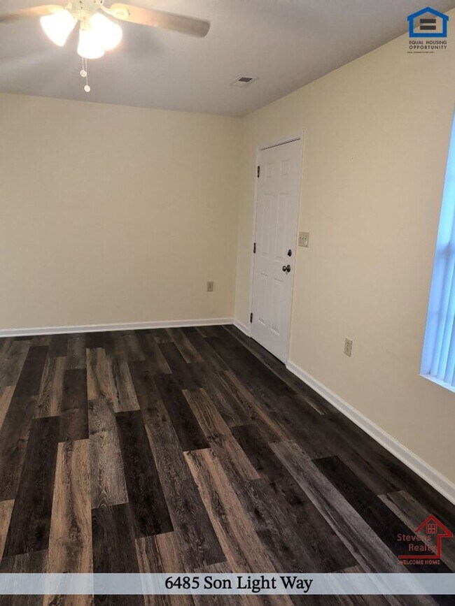 Building Photo - 6485 Son Light Way