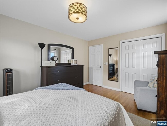 Building Photo - 197 Fairview Ave