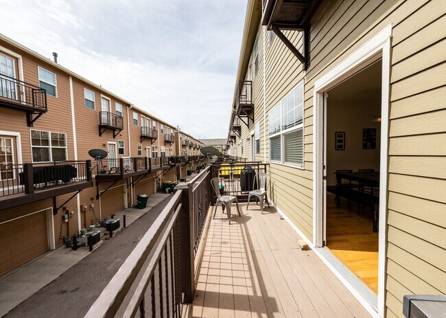 Building Photo - Downtown 3 Bedroom Townhome with 2 Car Garage