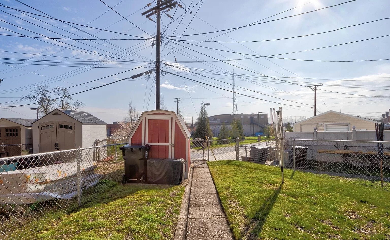 Outdoor shed - 1935 Searles Rd