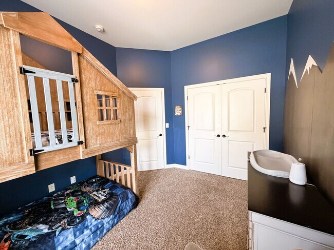 Building Photo - 8123 Autumn Dr