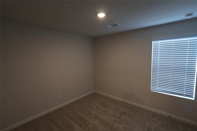Building Photo - 7851 Bergamot Cir