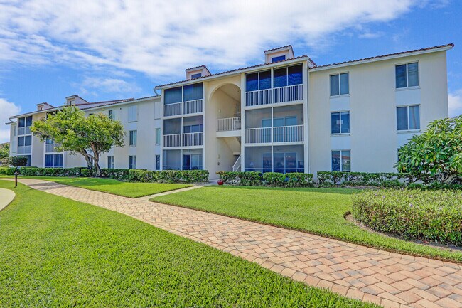Building Photo - 4444 NE Ocean Blvd