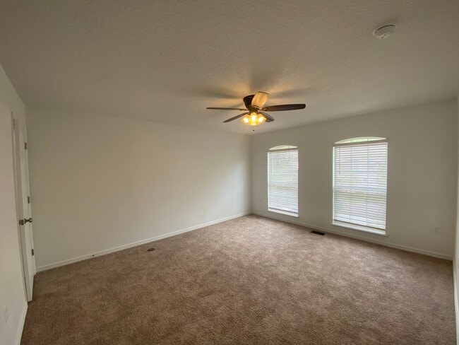 Building Photo - Welcome Home! Beautiful 3 Bedroom, 2.5 Bat...
