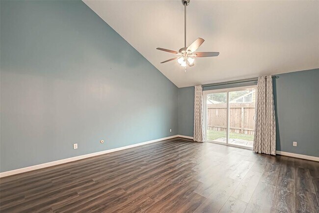 Building Photo - 11627 Briar Rose Dr