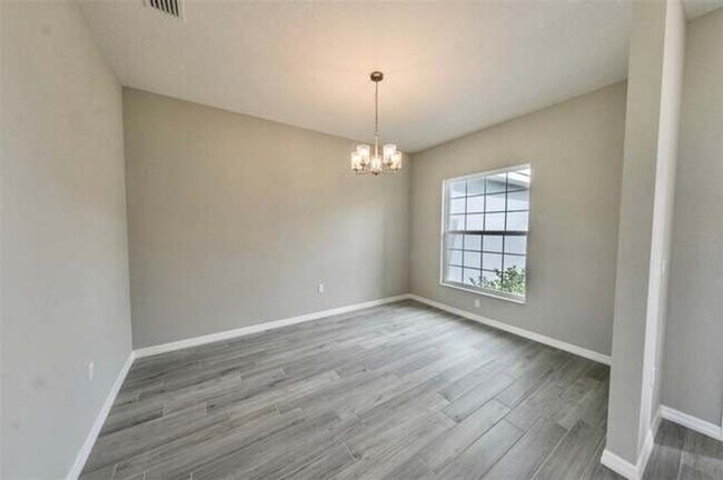 Building Photo - Executive 4/3 Rental