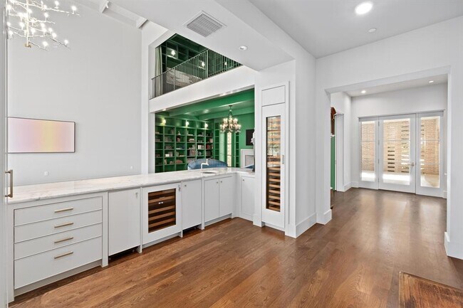 Building Photo - 4500 River Wood Ct