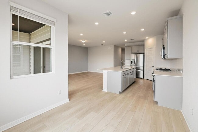 Building Photo - 308 Palo Brea Lp