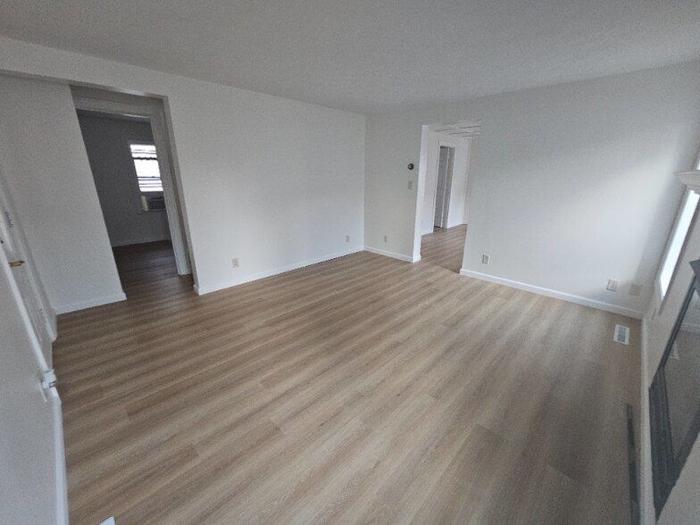 Building Photo - 1210 Mechanic St