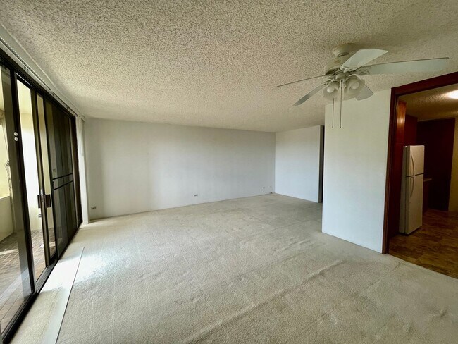 Building Photo - 1Bedroom, 1 Bathroom Unit in Naniwa Gardens, Hawaii Kai, AVAILABLE Soon!