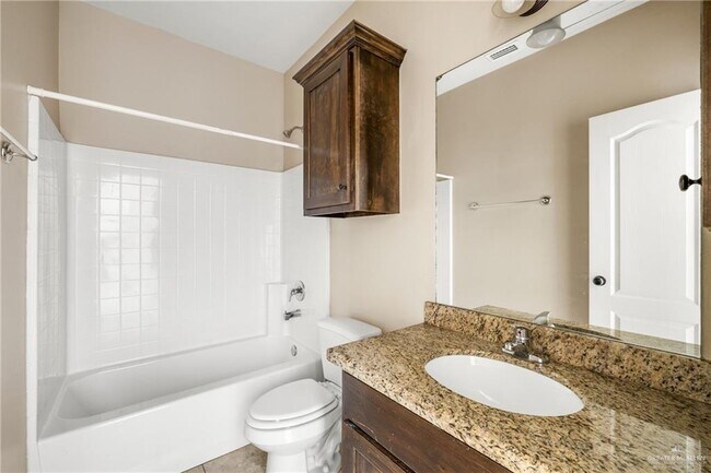 Building Photo - 18 W Garfield Ave