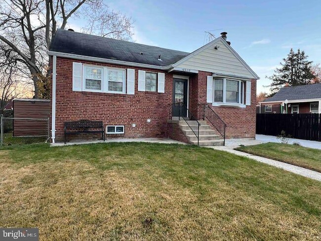 Primary Photo - 4903 N Barnaby Ln