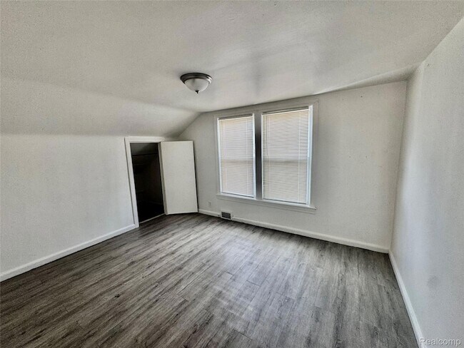 Building Photo - 15030 Rossini Dr