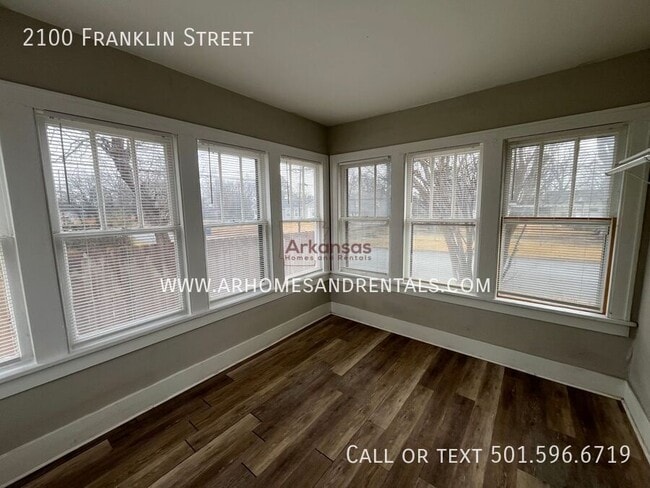 Building Photo - 2100 Franklin St