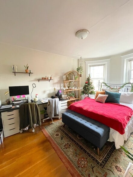 Building Photo - 208 Winthrop Rd