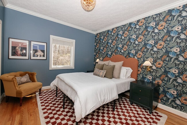 Building Photo - 33 Pinners Ln