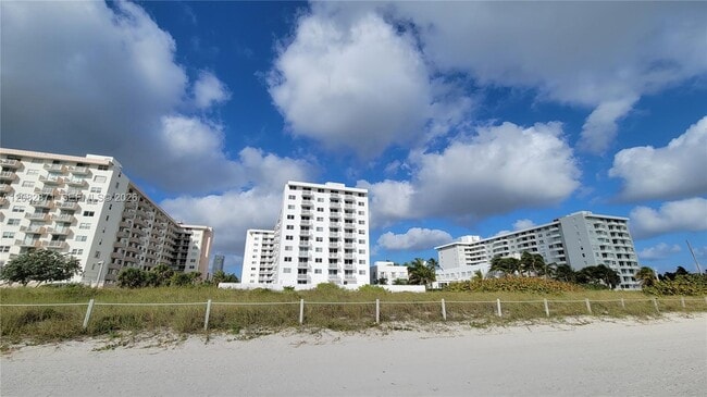 Building Photo - 401 Ocean Dr