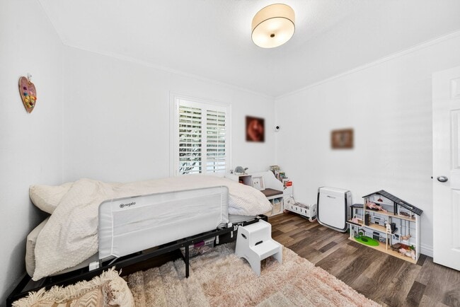 Building Photo - 6257 Bluebell Ave