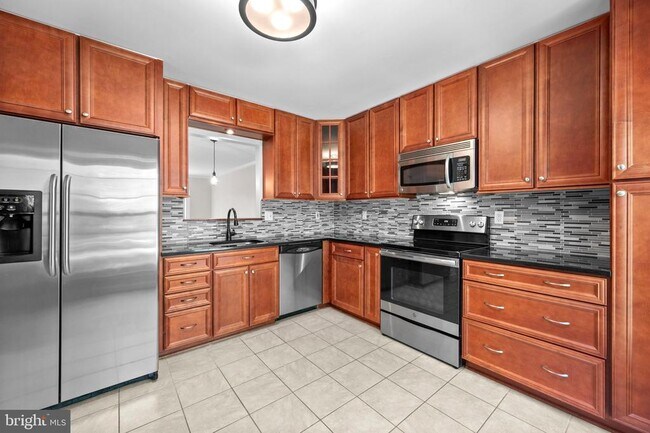 Building Photo - 4731 Leyden Way