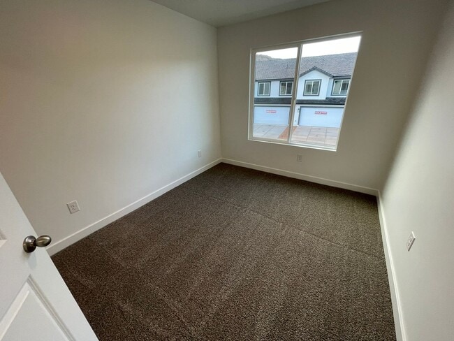 Building Photo - Brand New 3-Bed/2.5 Bath Town Home