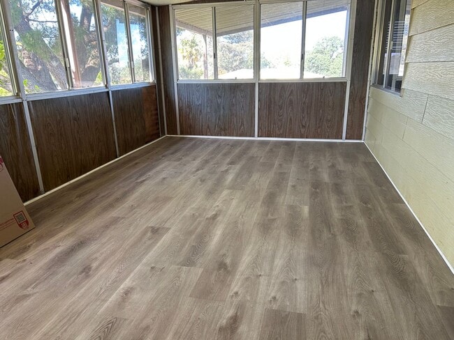 Building Photo - 2 Tarn Cir