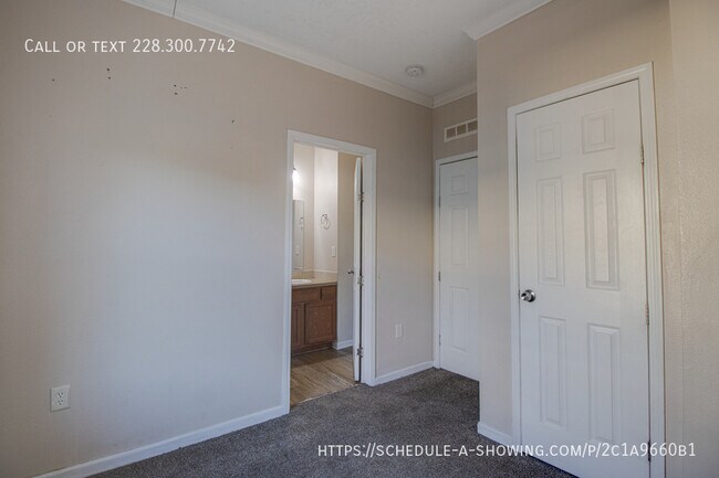 Building Photo - 12203 Artes St