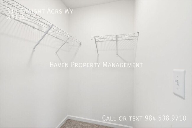 Building Photo - 313 Spaight Acrs Wy